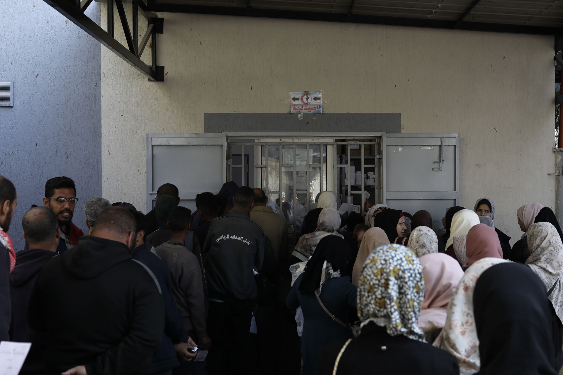 2025年2月，大批病人前往無國界醫生所支援的一間基礎醫療護理中心求醫。