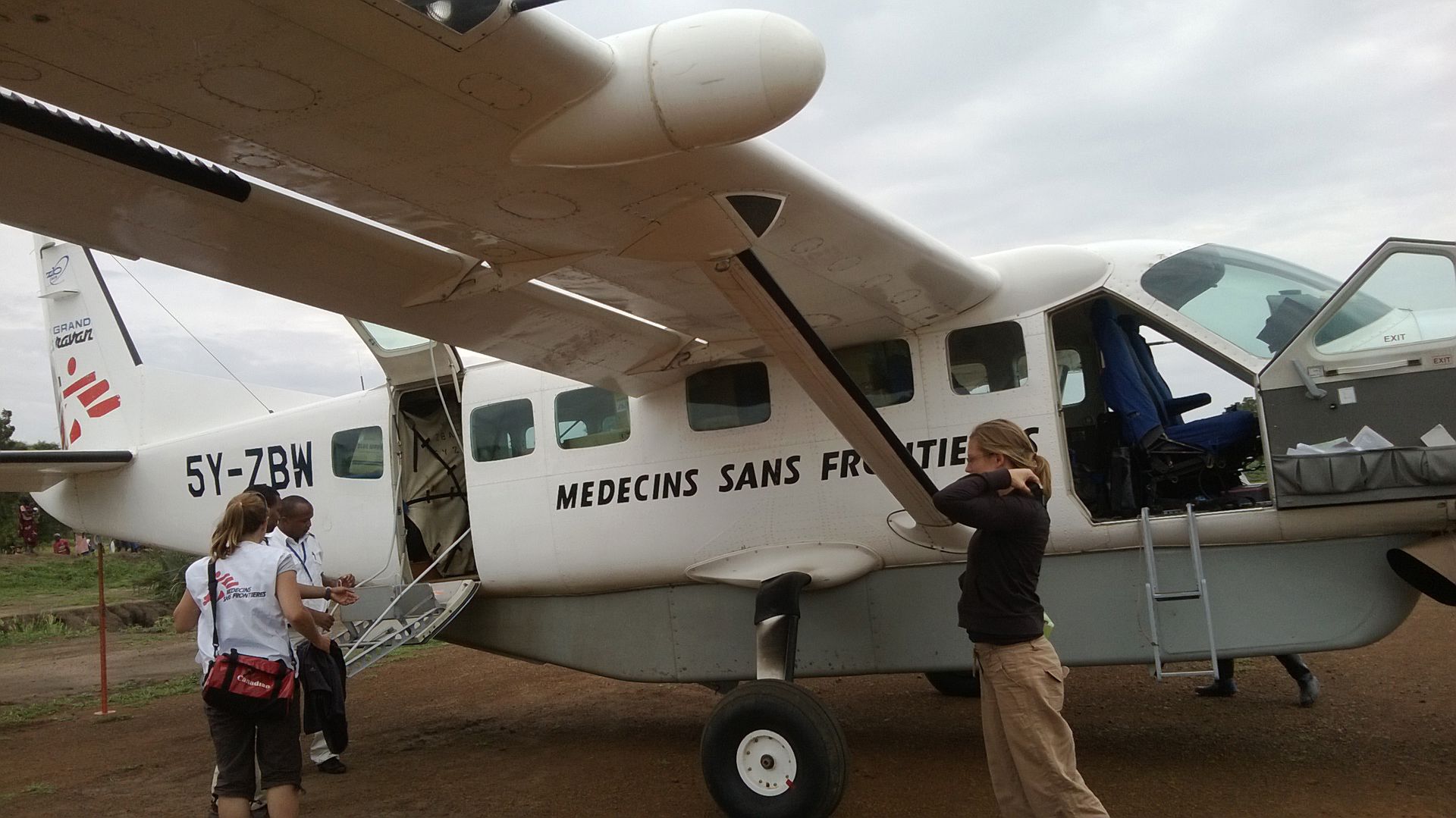 無國界醫生的小型飛機 © CHAI Xi