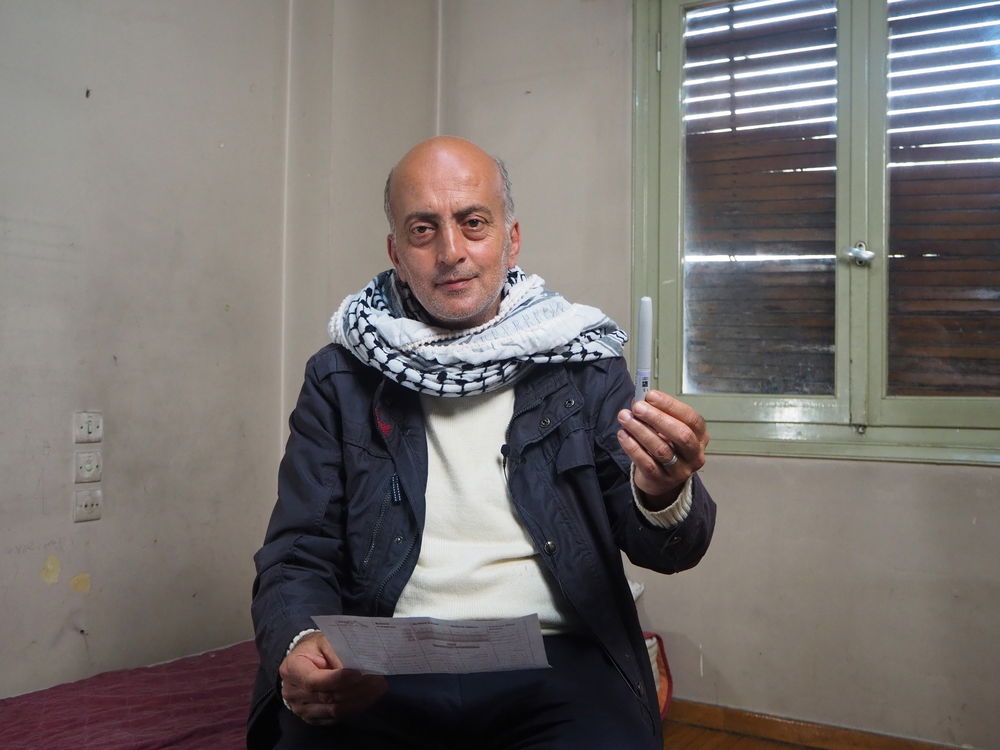 來自加沙的加桑（見圖）於二○○九年患上糖尿病。